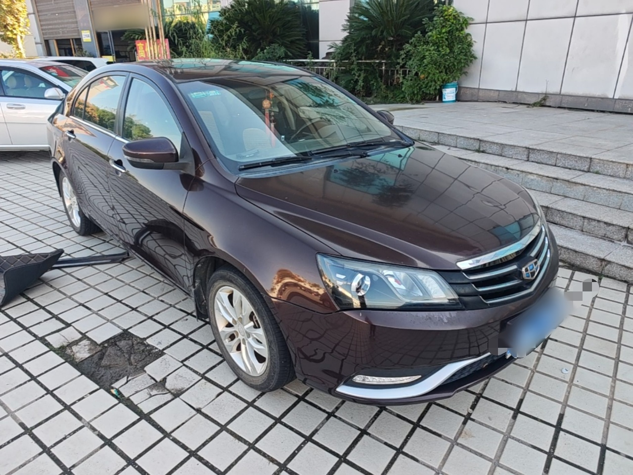 Emgrand 2015 Sedan 1.5L MT photo 3