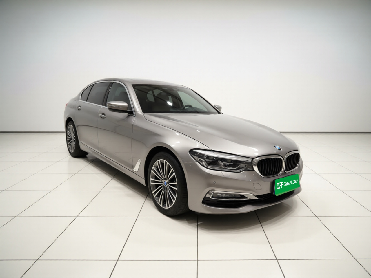 5 Series 2018 Facelift 530Li Exclusive Luxury photo 2