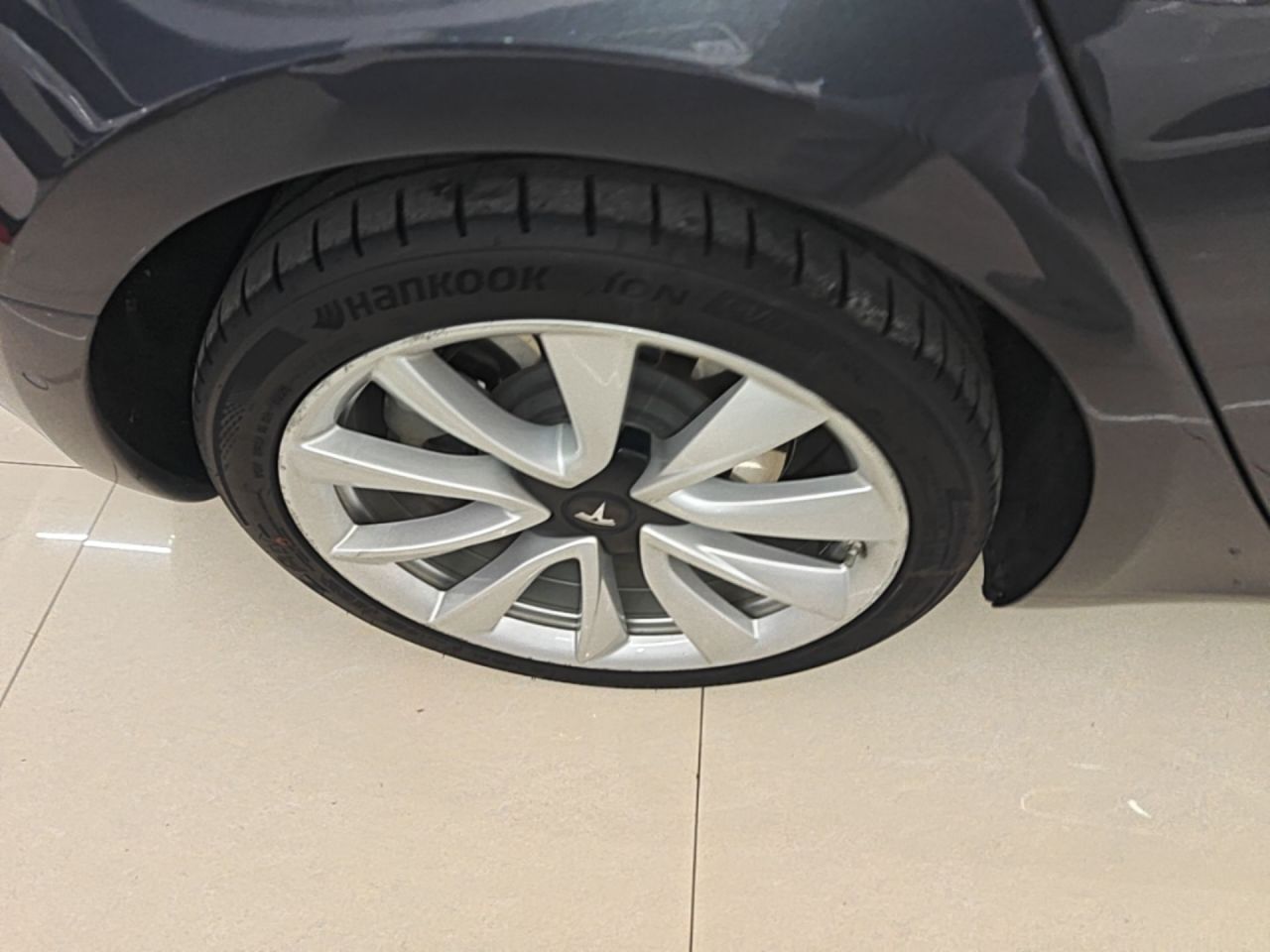 Model 3 2020 Standard Range RWD Upgraded photo 4