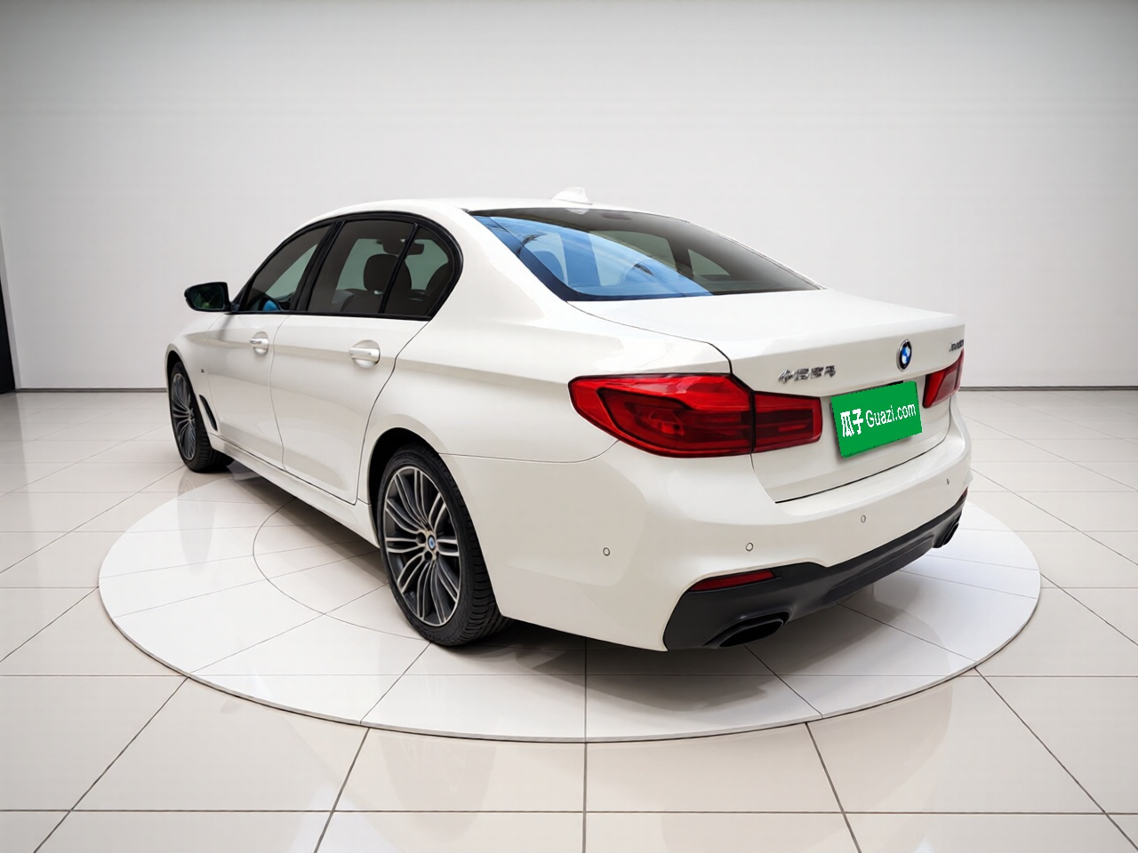 5 Series 2018 530Li Leading M Sport Package photo 4