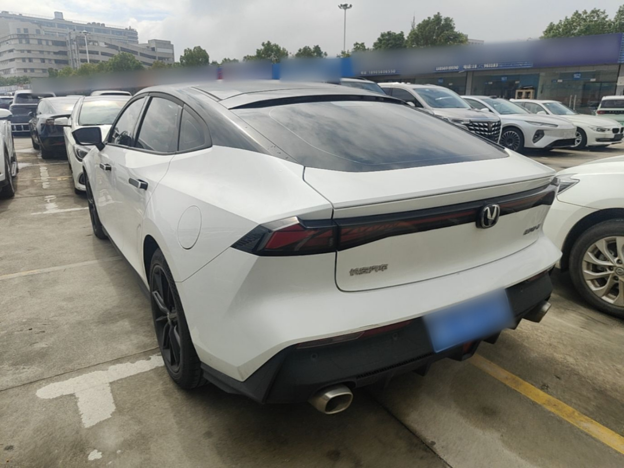 UNI-V 2023 1.5T Premium photo 4