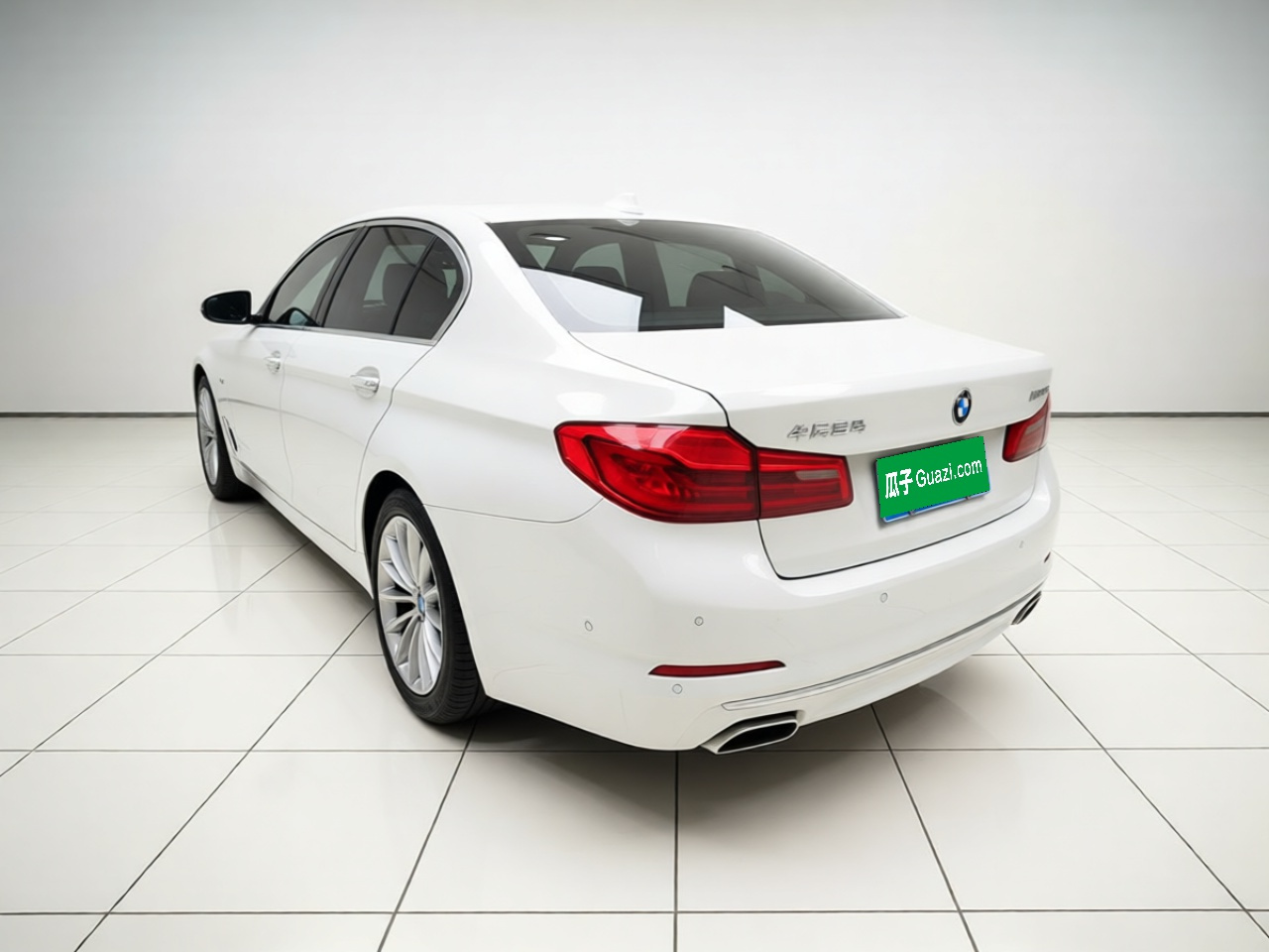 5 Series 2018 530Li Leading Luxury photo 4