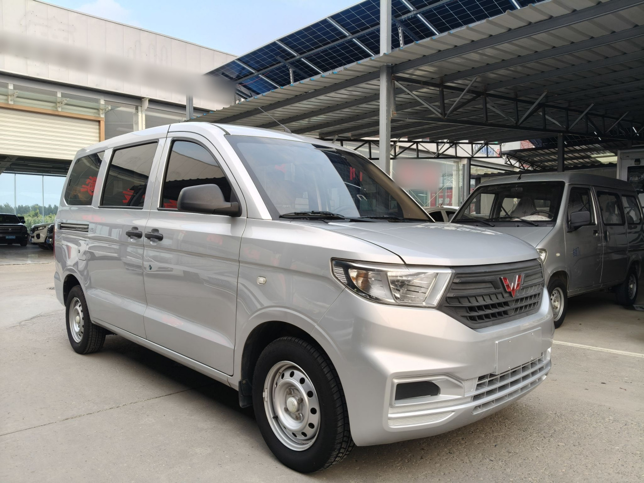 Wuling Hongguang V 2022 1.5L LAR photo 3