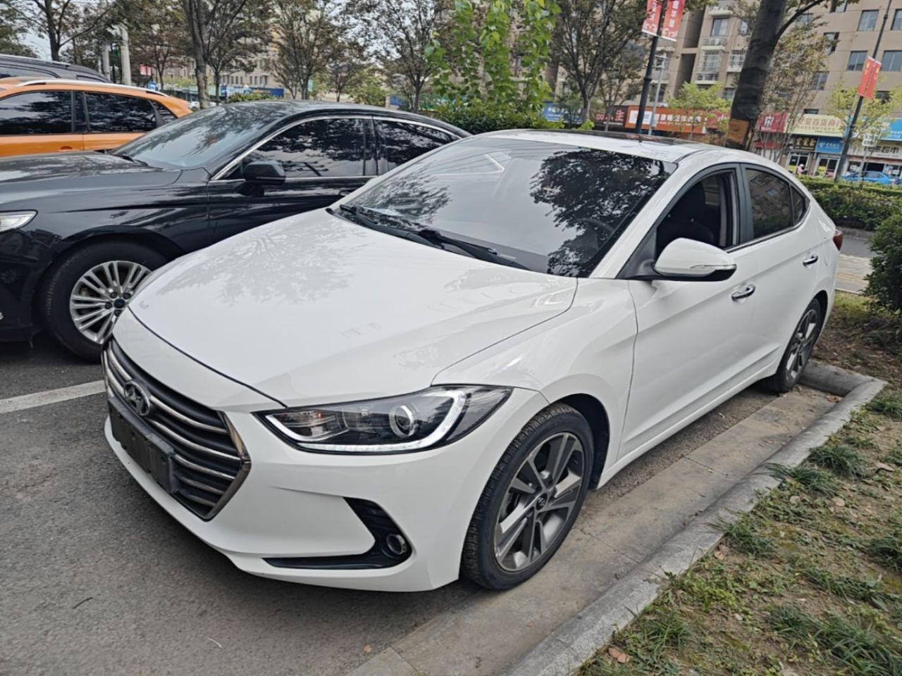 Elantra 2016 1.6L AT Smart Elite
