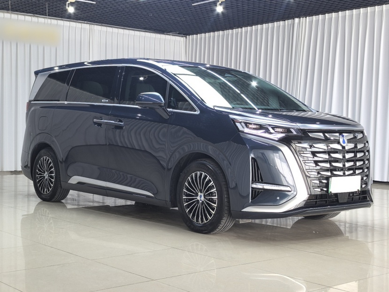 D9 2022 DM-i 970 AWD Noble photo 2