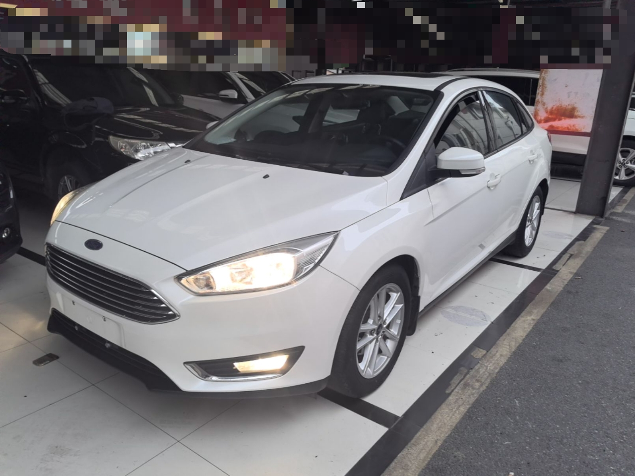 Focus 2017 Sedan EcoBoost 125 AT Fashion