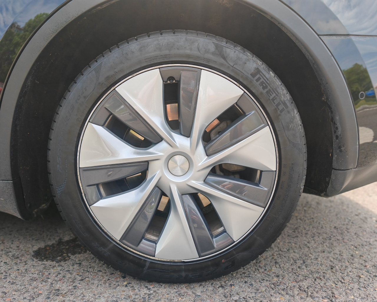 Model Y 2022 Facelift RWD photo 2