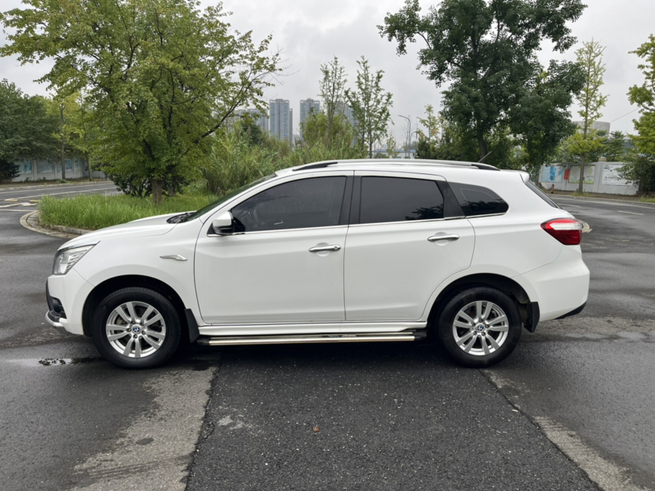T70 2015 2.0L MT photo 3