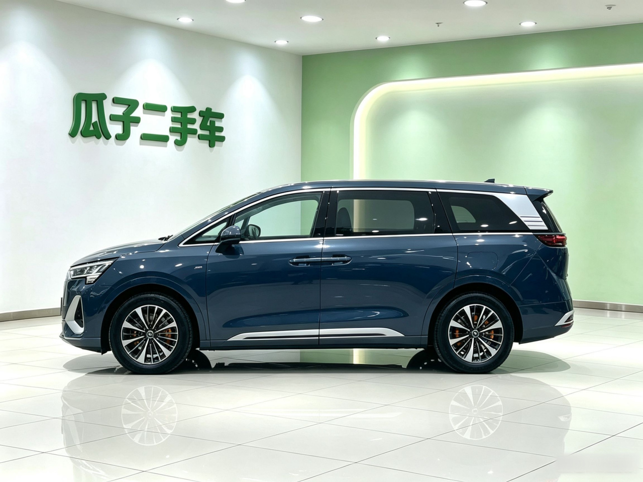 D9 2022 EV 600 AWD Noble photo 2