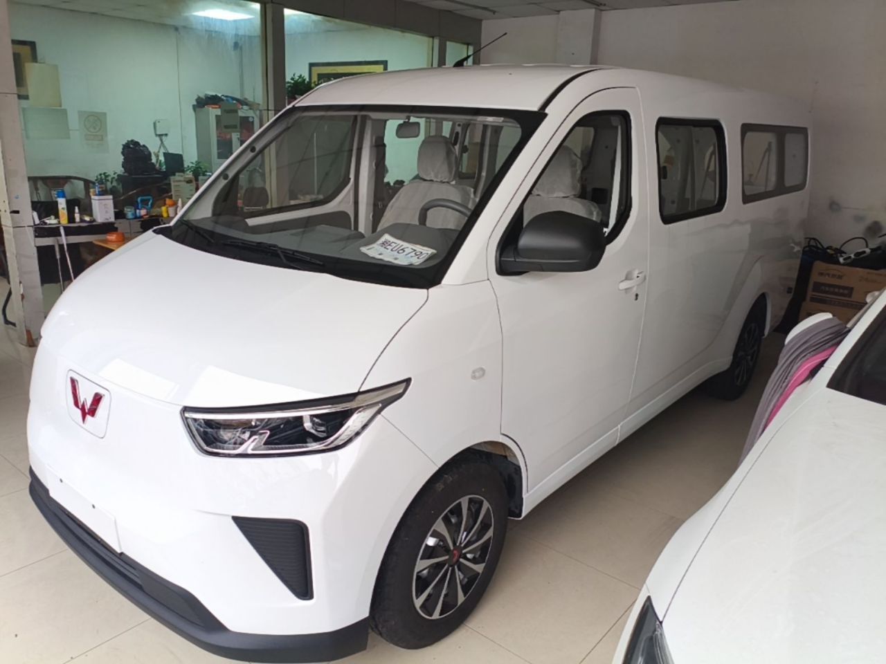 Wuling 2026 440km Bus Comfort 6-Seater