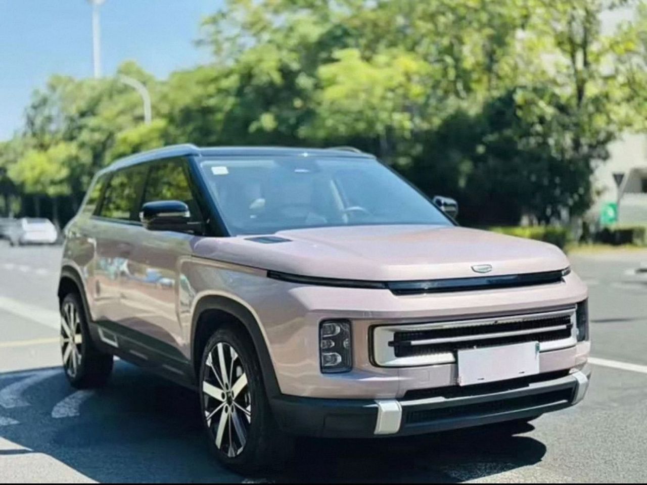 Geely icon 2023 1.5TD photo 3