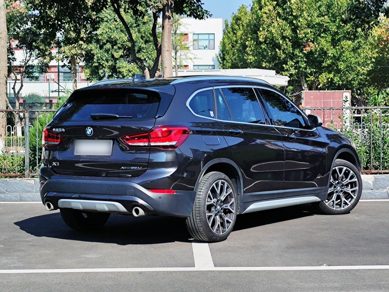 X1 2021 xDrive25Li Exclusive photo 4