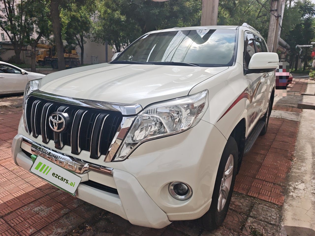 Land Cruiser Parallel Import 4.0 AT 7-Seater