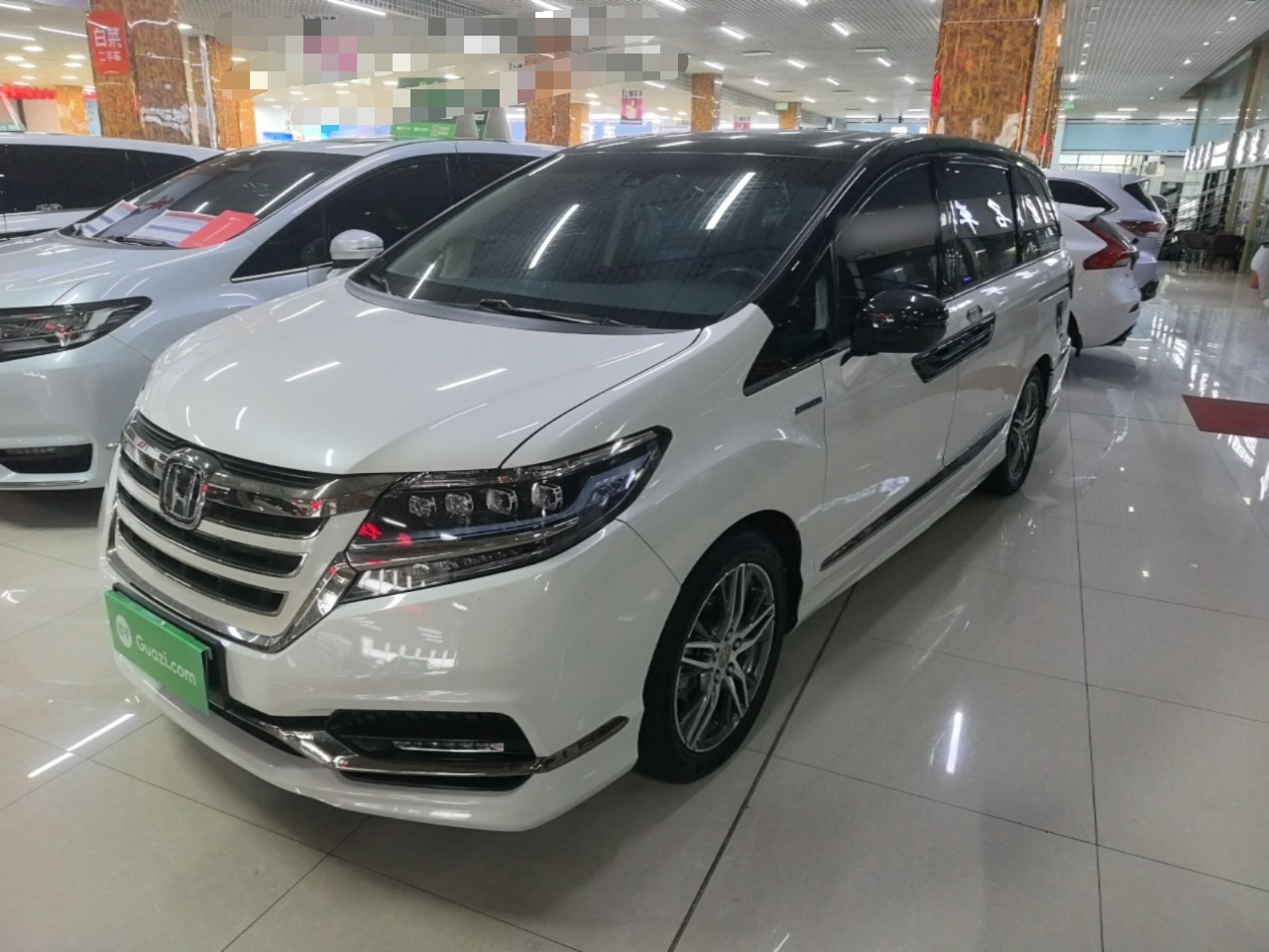 Elysion 2019 2.0L Hybrid Luxury