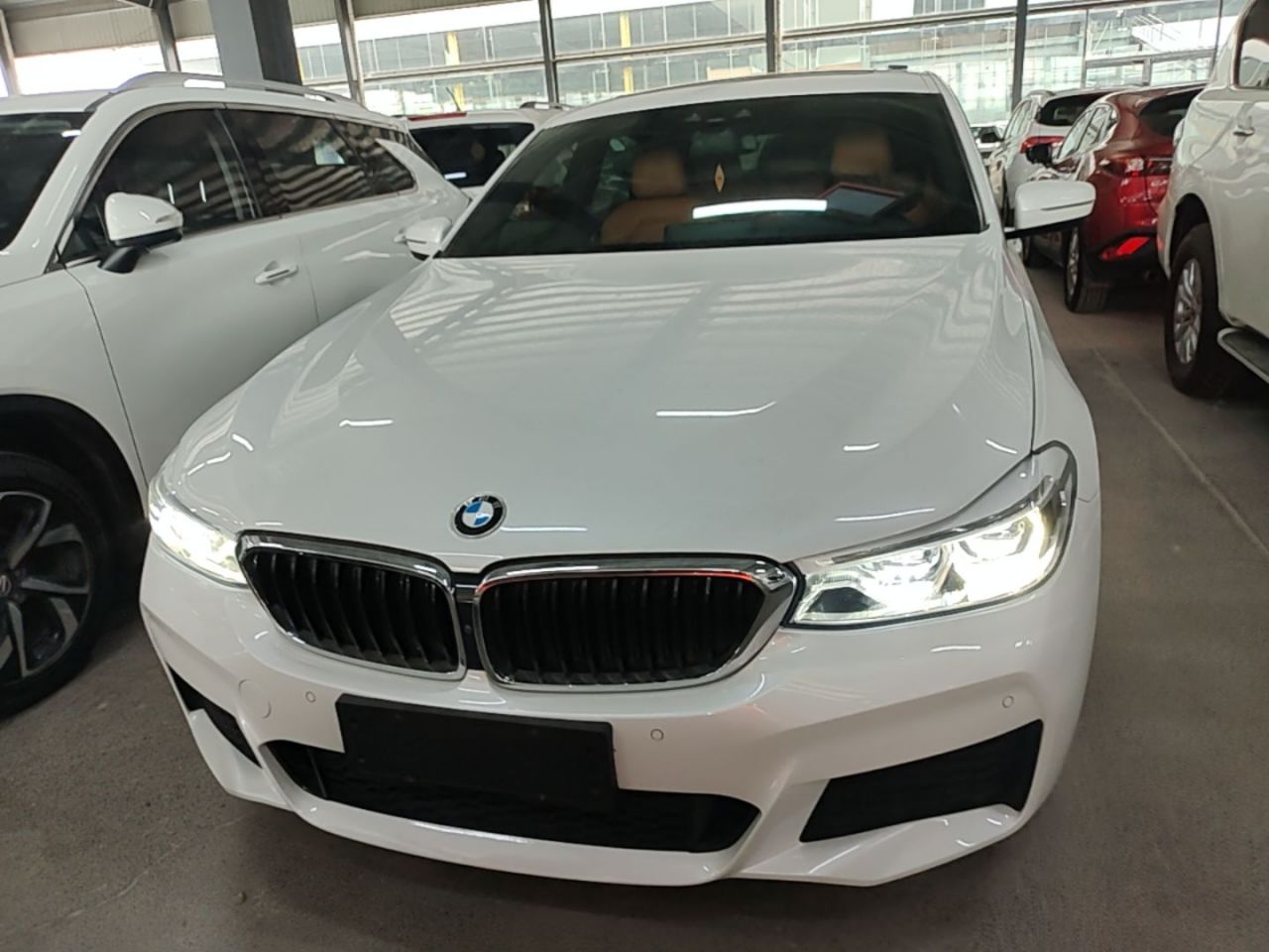 6 SeriesGT 2019 630i M Sport Package photo 2
