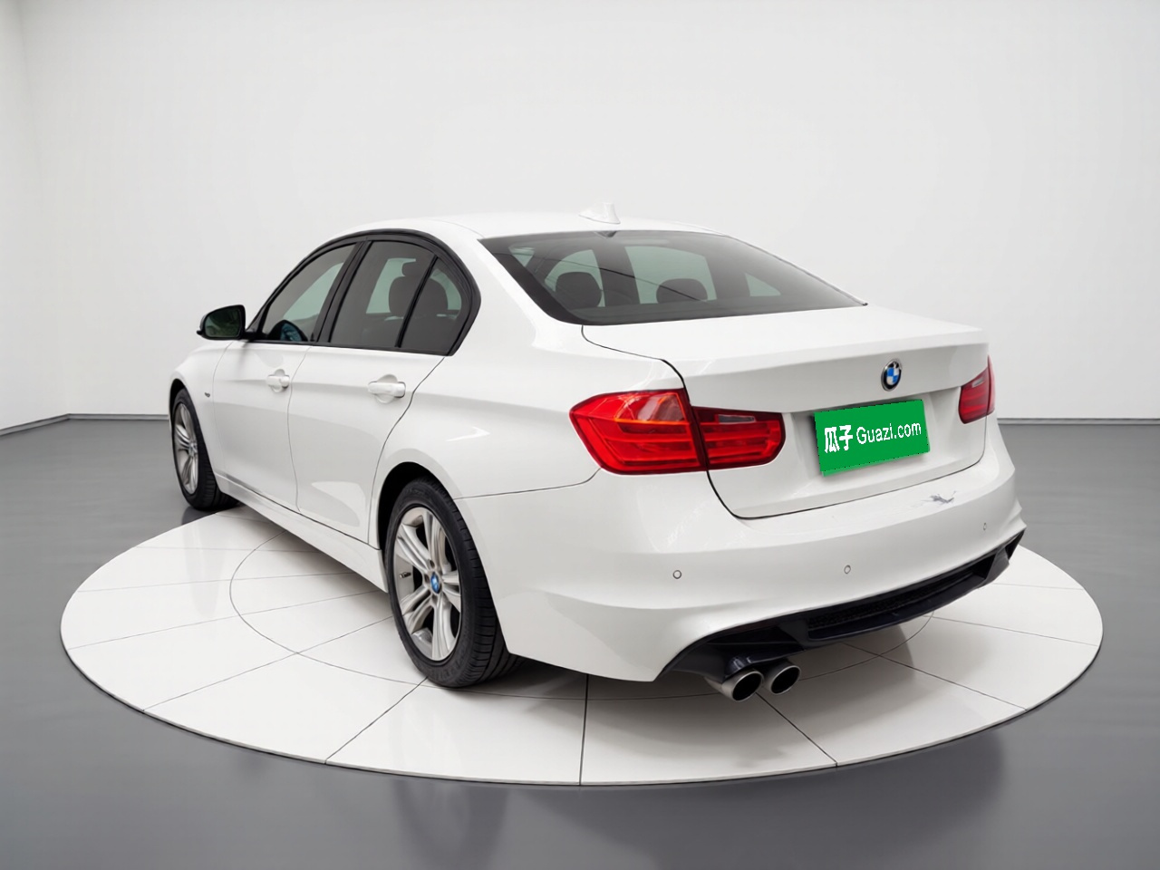 3 Series 2015 320i Sport Design Package photo 4
