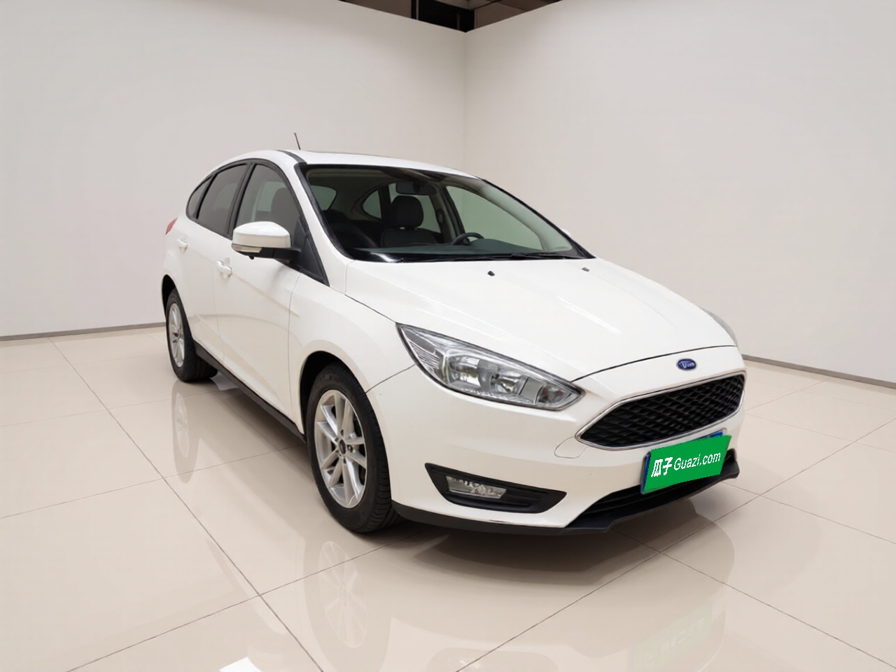 Focus 2018 Hatchback Classic EcoBoost 125 AT Fashion photo 3