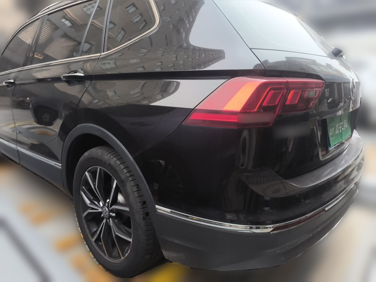 Tiguan L 2018 330TSI AT RWD photo 4