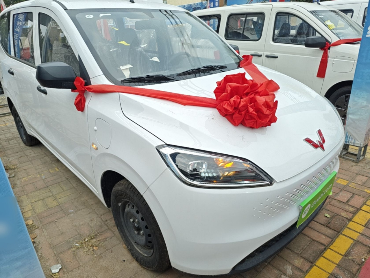 Wuling Hongguang EV 2025 EREV Hybrid 50KM photo 3