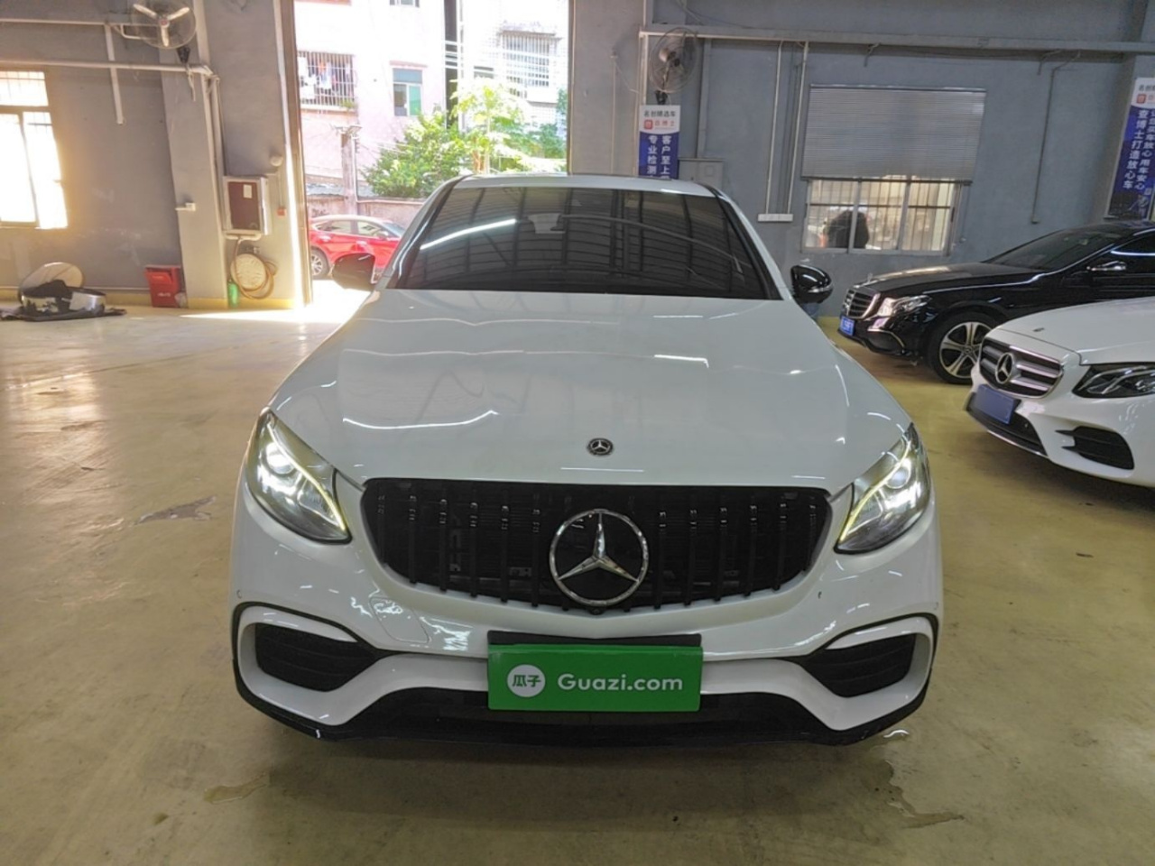 GLC Coupe 2017 GLC 260 4MATIC Coupe SUV photo 2