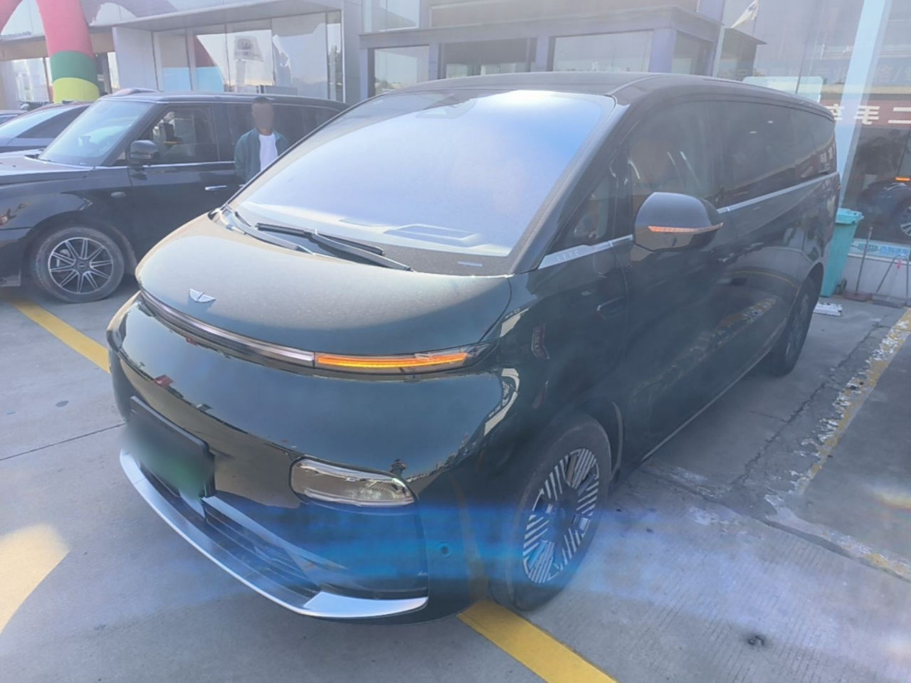 L380 2024 140 6-Seater AWD Ultra