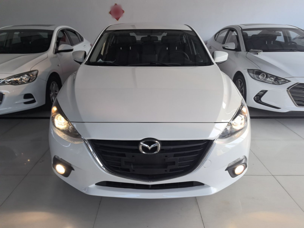 3 Axela 2016 Sedan 1.5L AT Comfort photo 2