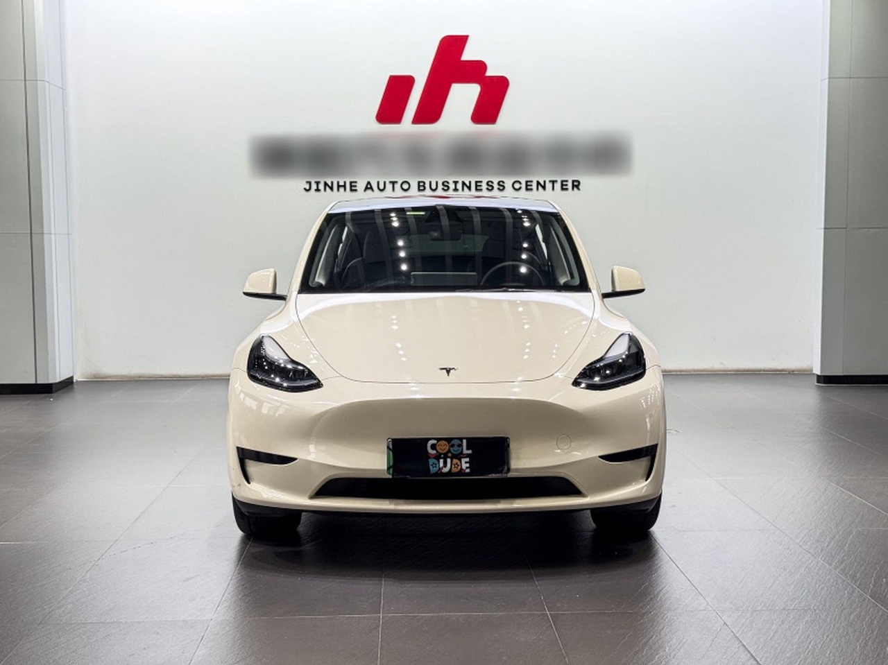 Model Y 2024 RWD photo 2