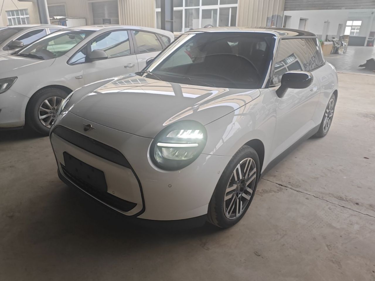 MINI COOPER 2024 456km COOPER E Classic