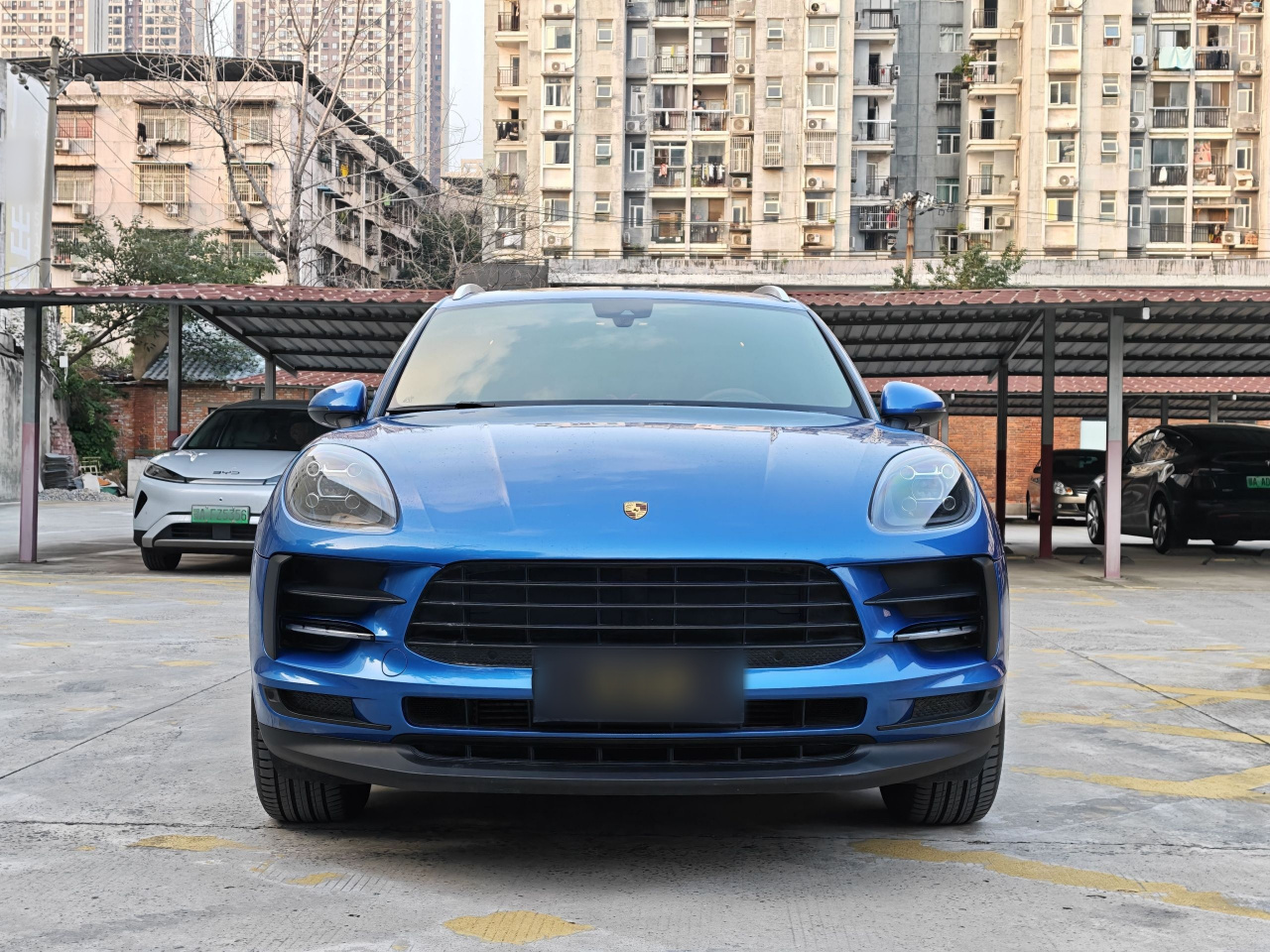 2018 Macan 2.0T photo 2