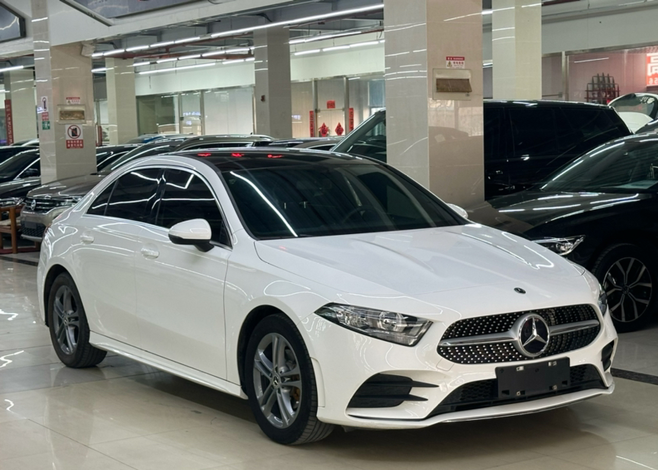 A-Class 2021 Facelift A 180 L Sport photo 3