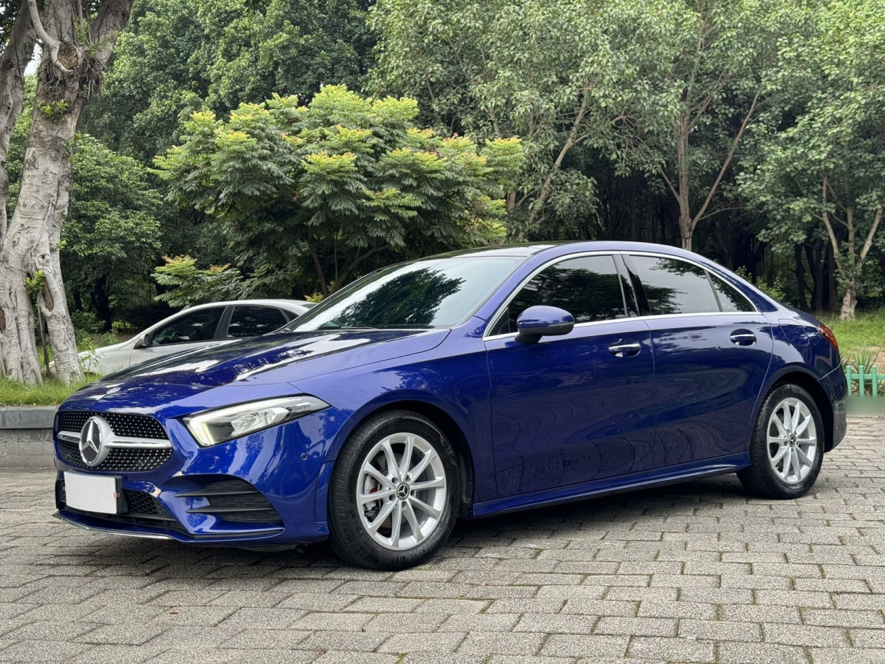 A-Class 2020 A 200 L Sport photo 4