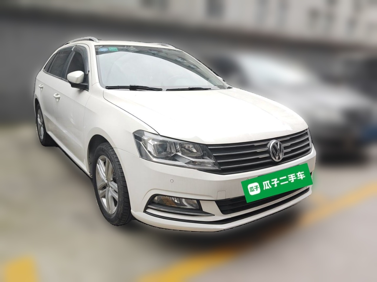 2015 1.6L AT Comfort photo 3