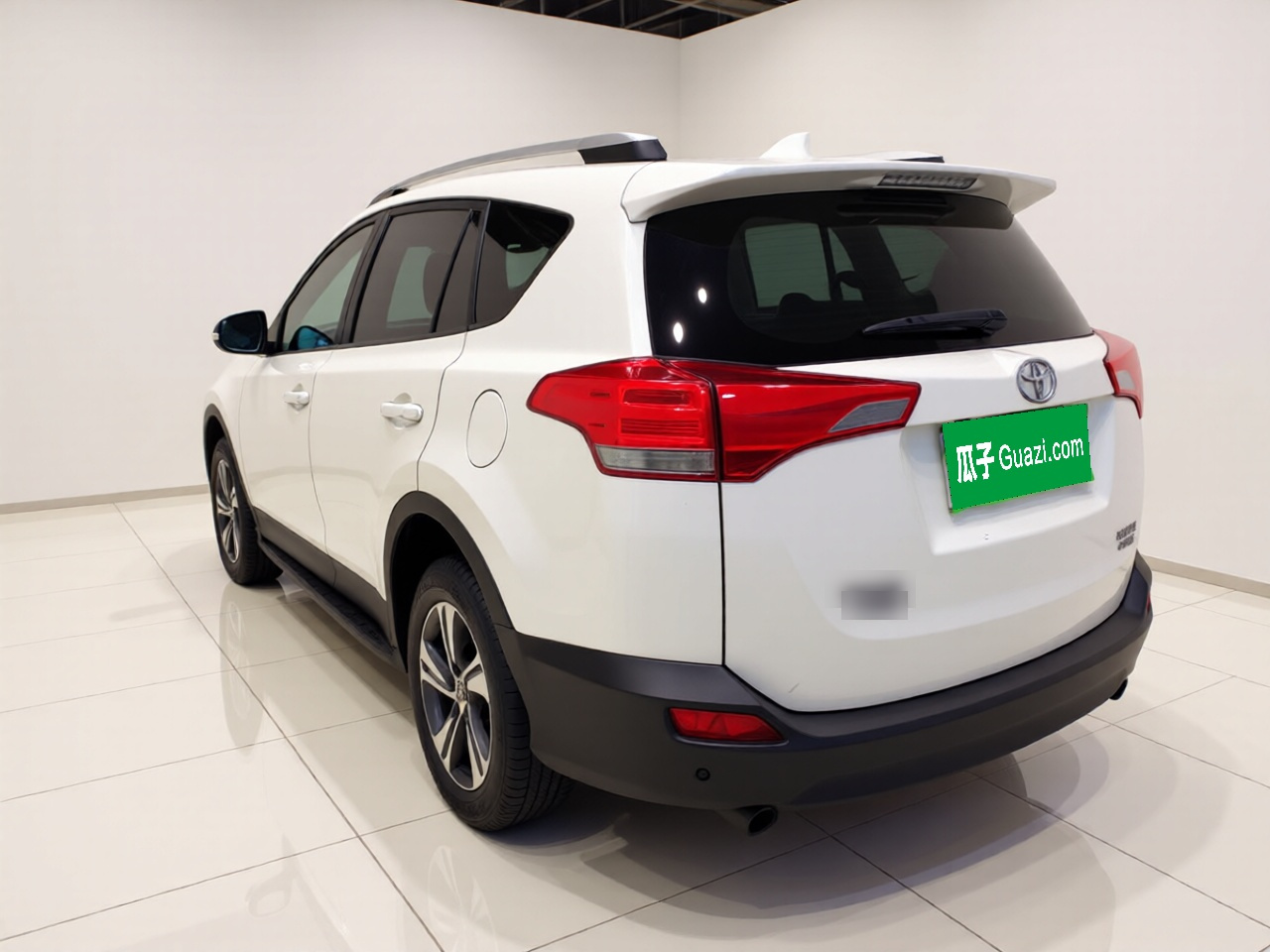 RAV4 2015 2.0L CVT RWD photo 4