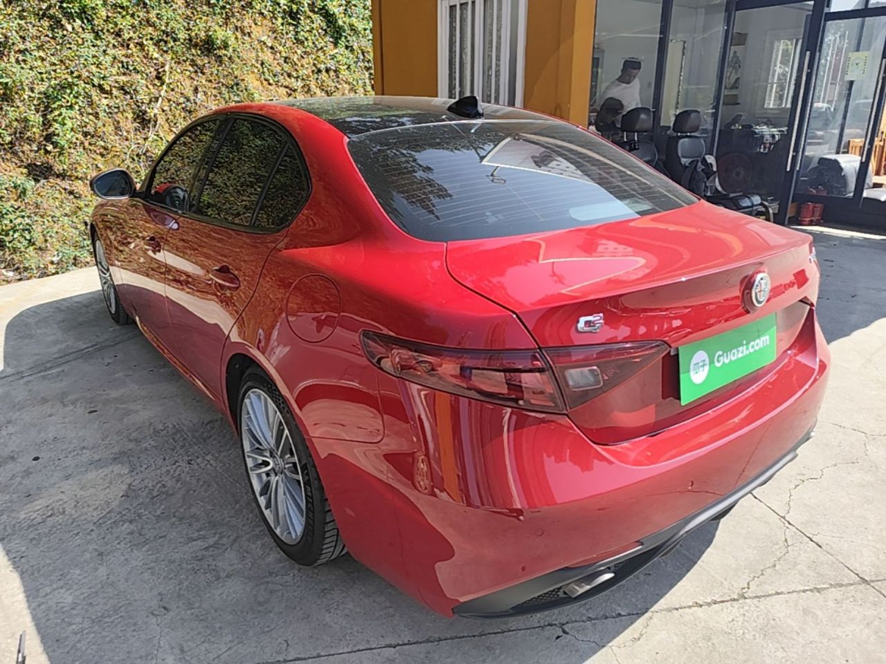 Alfa Romeo Giulia 2017 2.0T 280HP Luxury Sport photo 4
