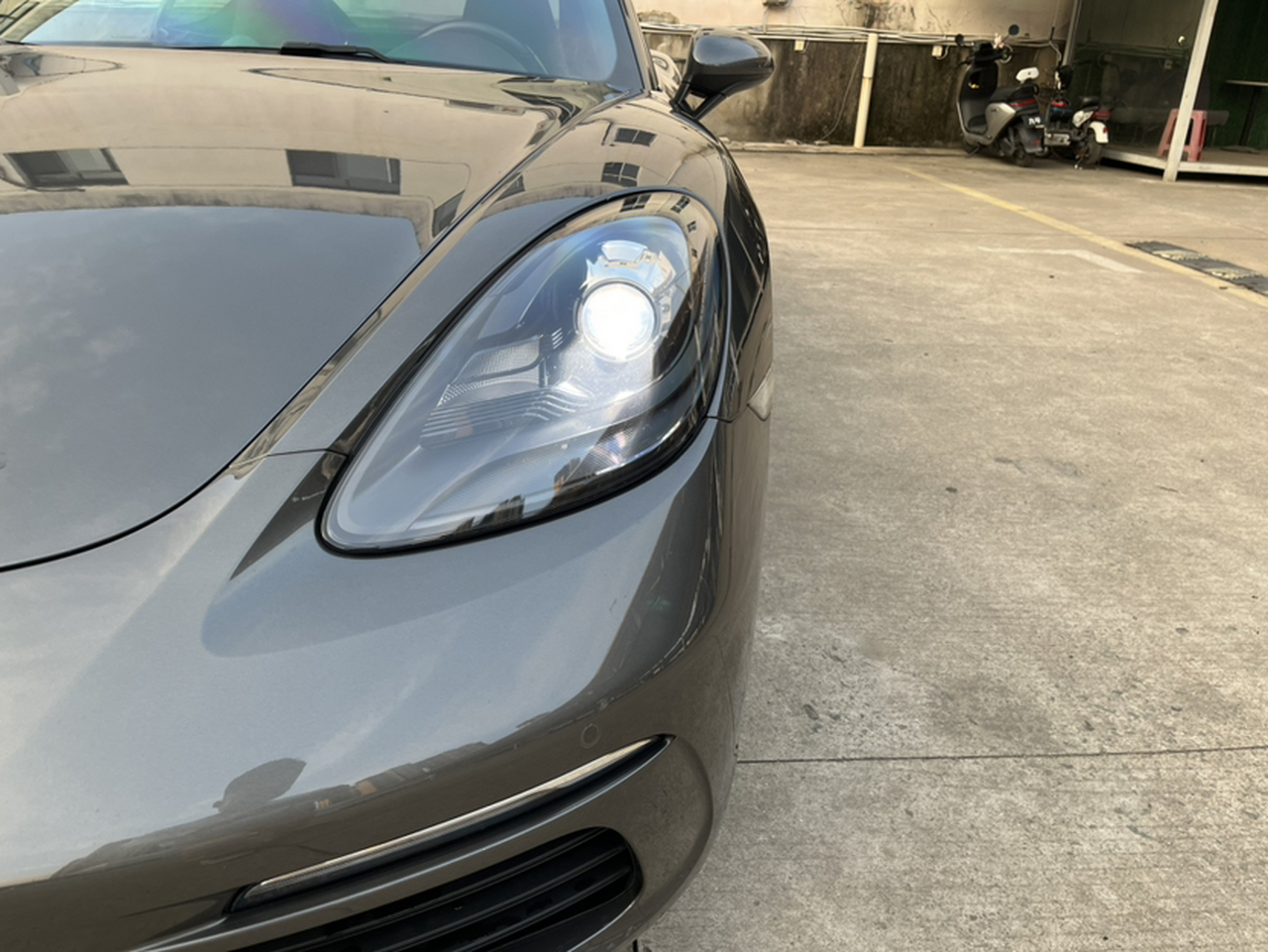 718 2020 Cayman 2.0T photo 5
