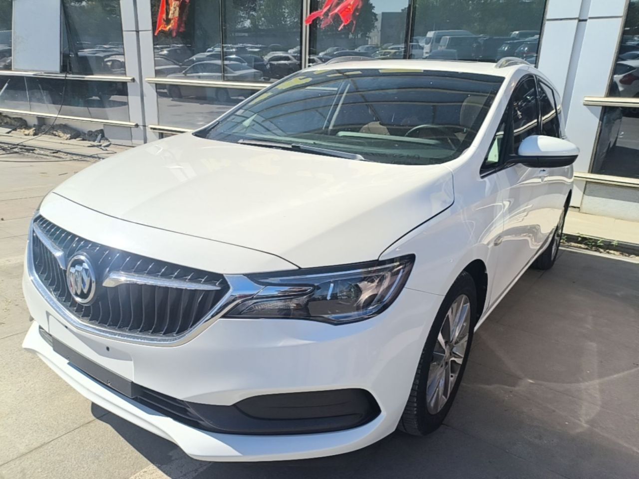 GL6 2021 323T Mild Hybrid Luxury