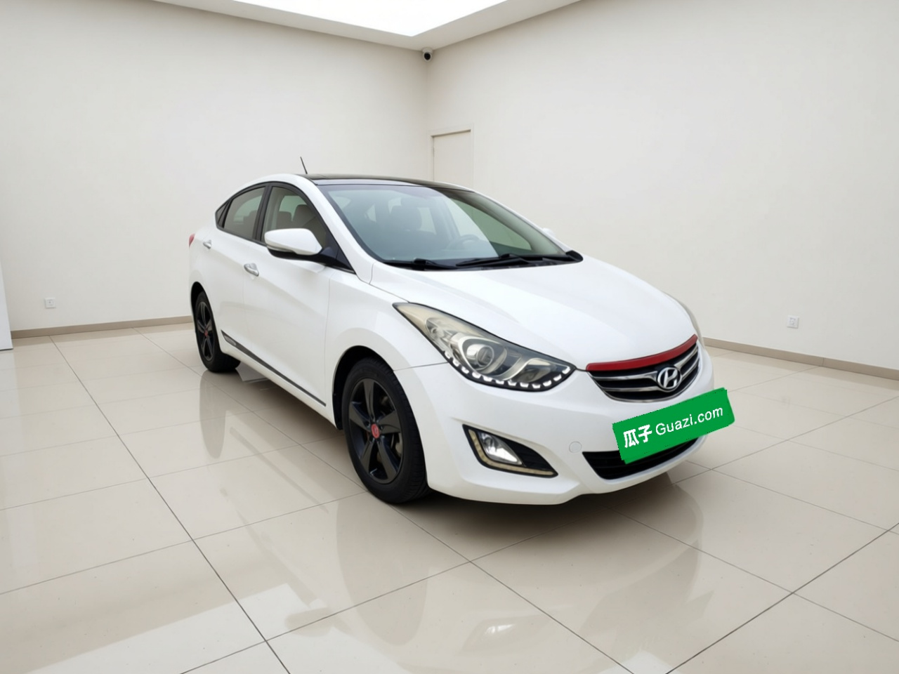 Elantra 2012 1.6L MT Leading photo 3