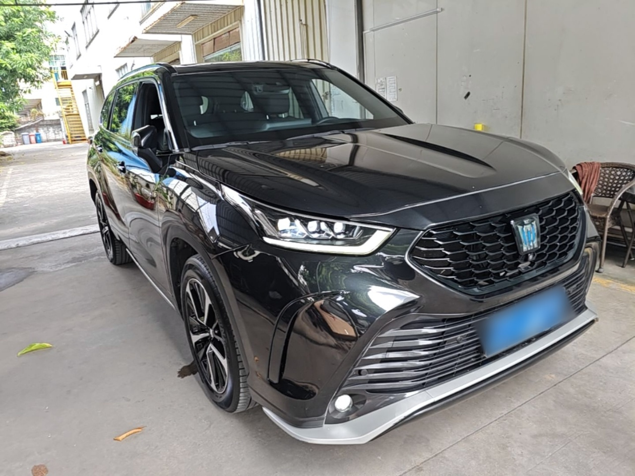 Crown 2021 2.5L HEV AWD Premium photo 3