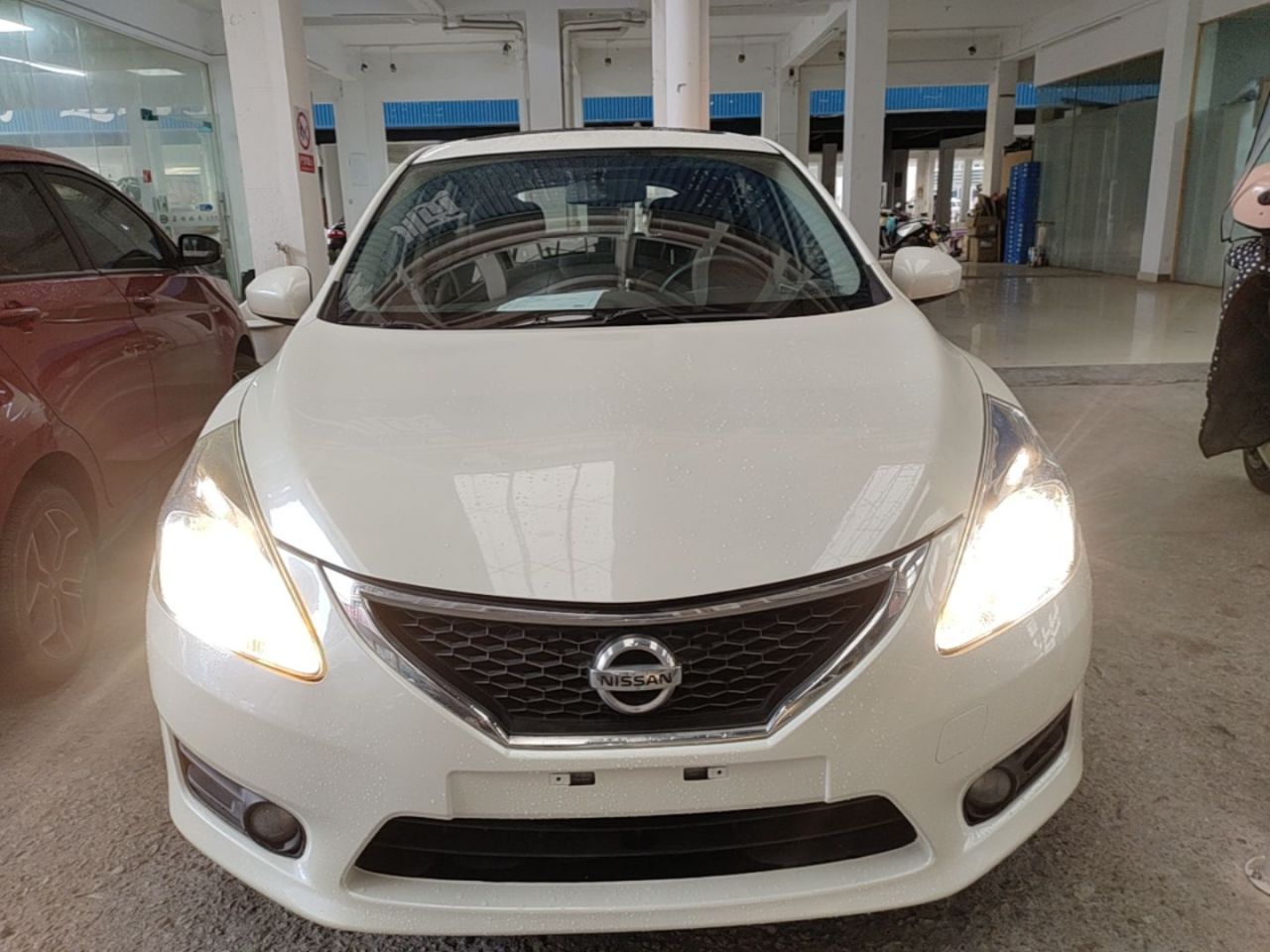 Tiida 2014 1.6L CVT photo 2