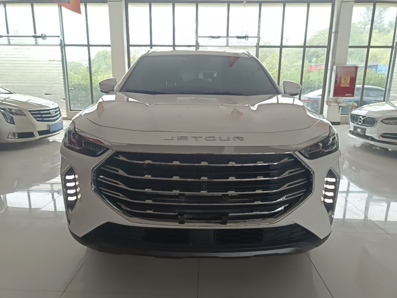 X70 PLUS 2021 Facelift 1.5T DCTPRO 5-Seater photo 2