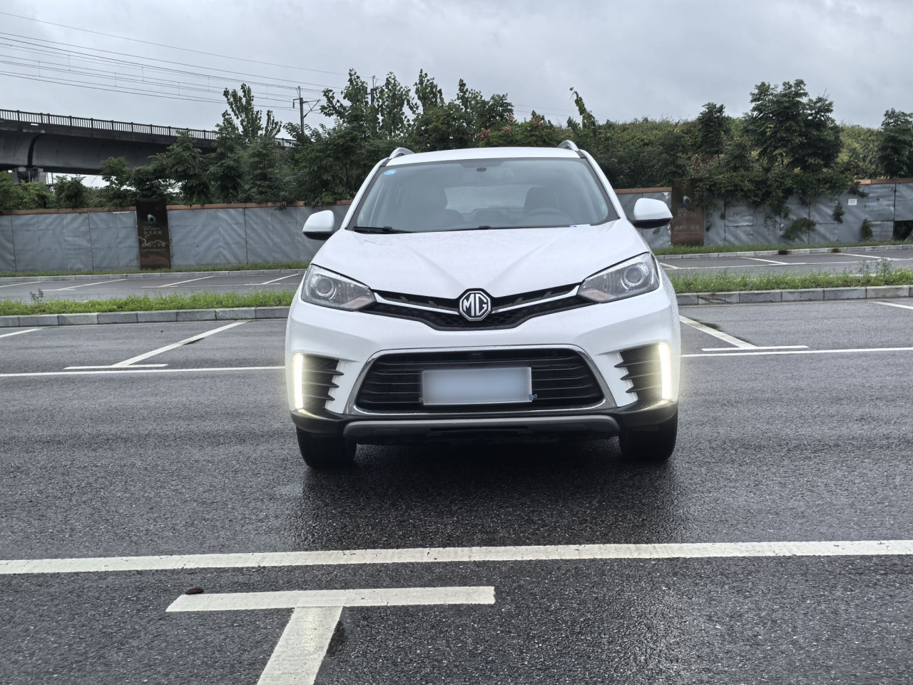 GS 2017 20T AT Luxury photo 3