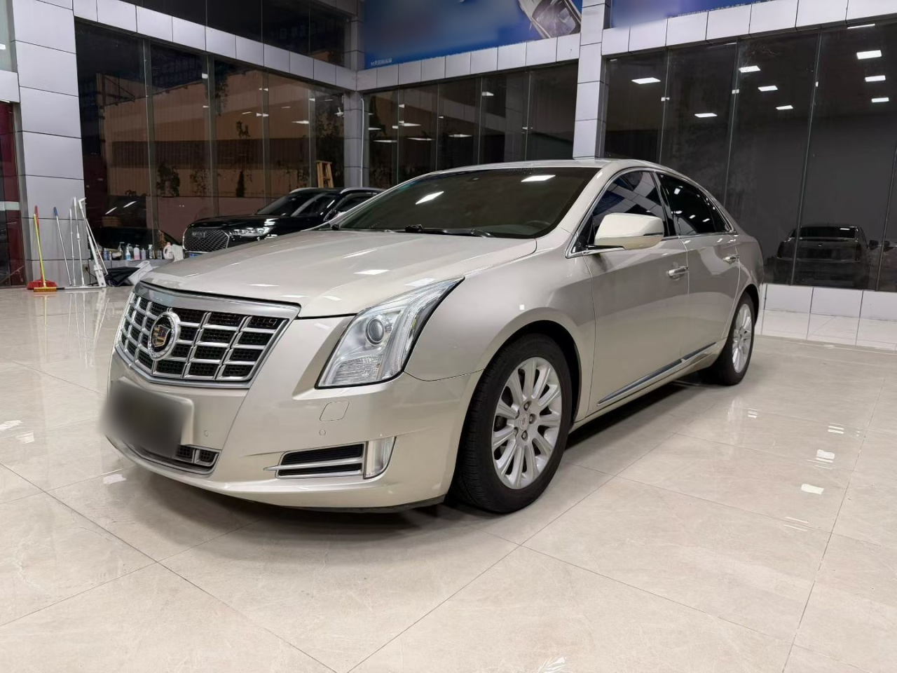 XTS 2015 28T Elite