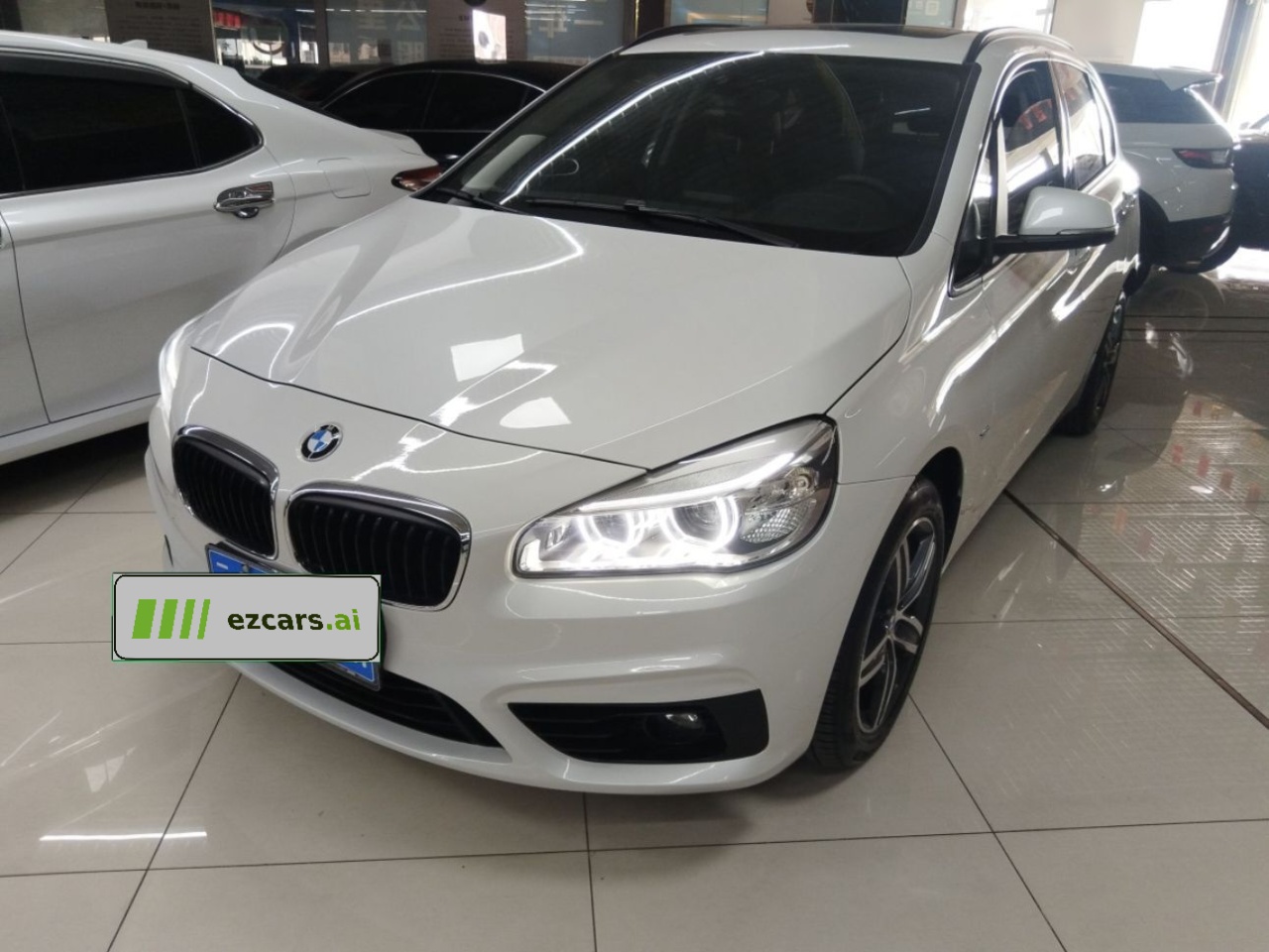 2 Series Wagon 2016 218i Sport Design Package