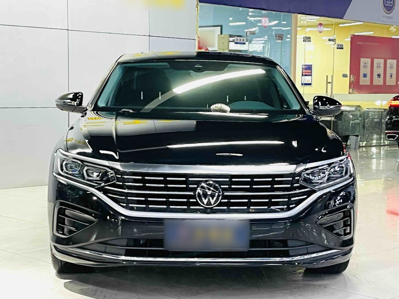 Passat 2023 330TSI Luxury photo 3