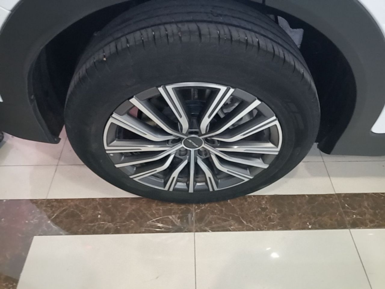 X70 PLUS 2023 1.5T DCTPRO+ 5-Seater photo 4
