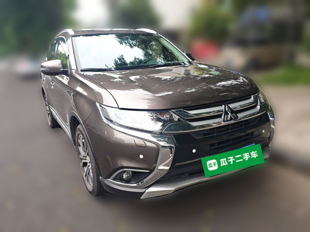 Outlander 2016 2.4L AWD Luxury 7-Seater photo 3