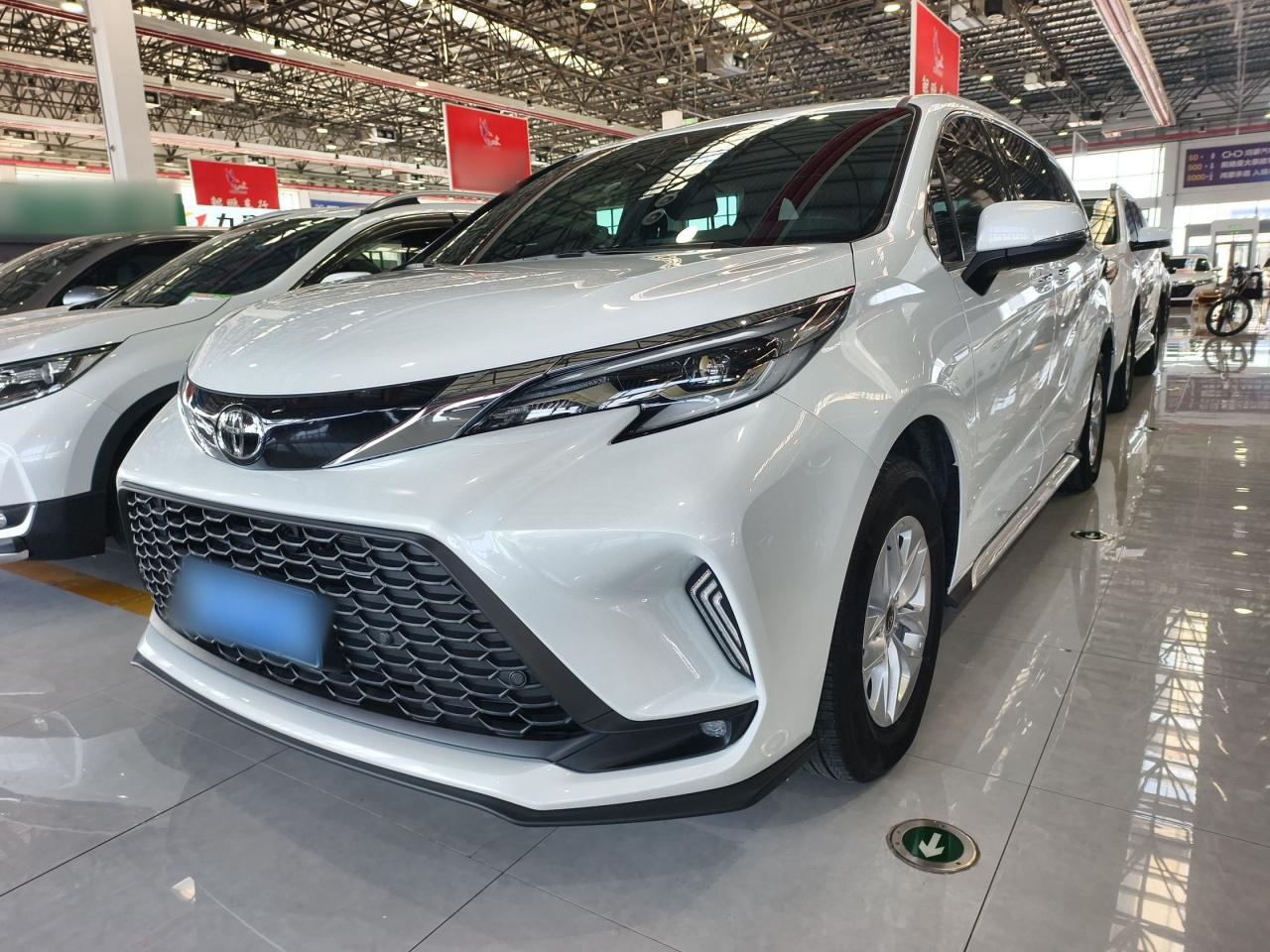 Granvia 2026 2.5L Hybrid Comfort