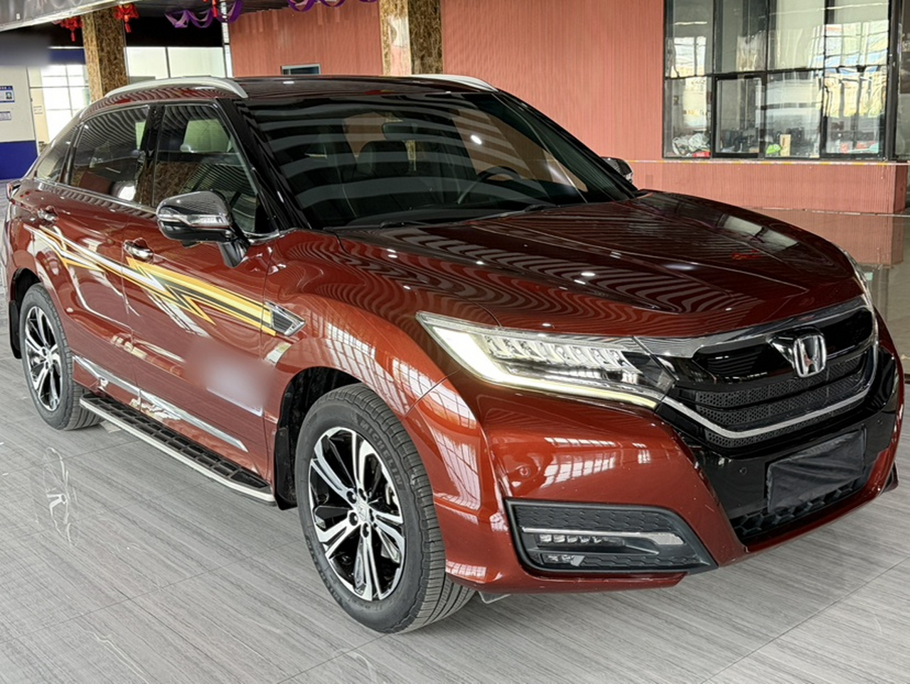 UR-V 2017 370TURBO AWD Exclusive China V photo 3