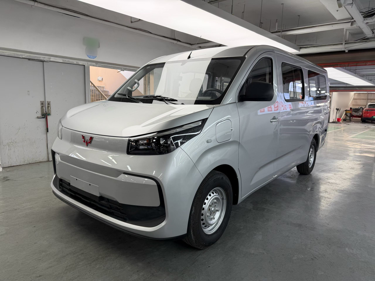 Wuling Pro 2026 405km EV Bus 6-Seater