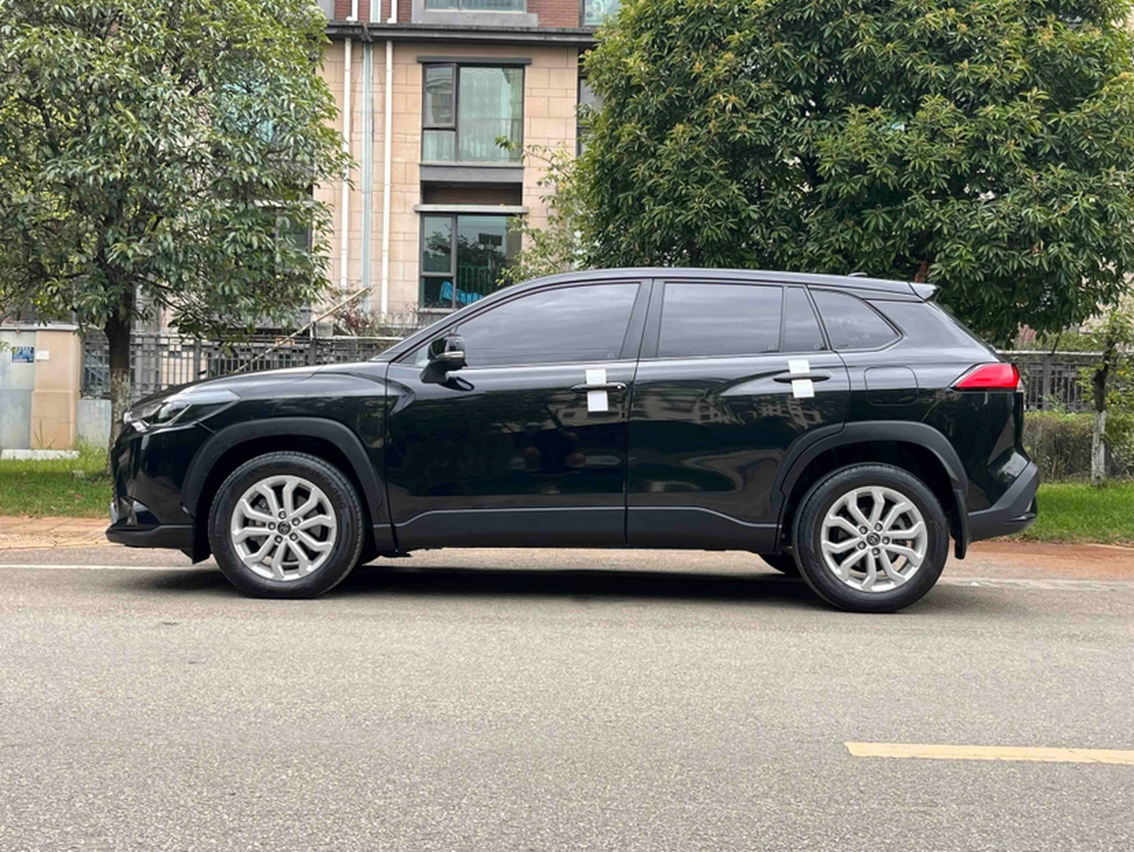 Frontlander 2022 2.0L CVT Leading photo 4